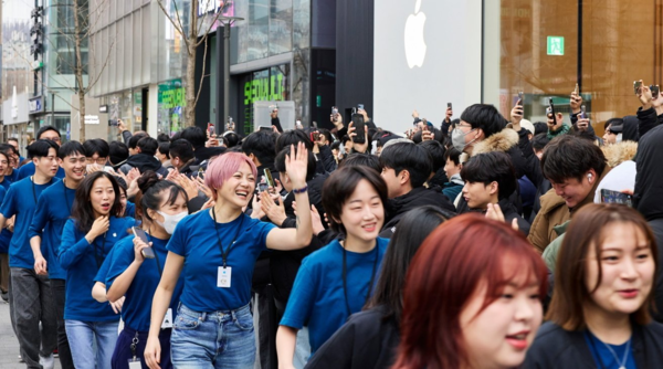 早报：曝新iPhone率先在美韩上市 享界S9大定破2500台